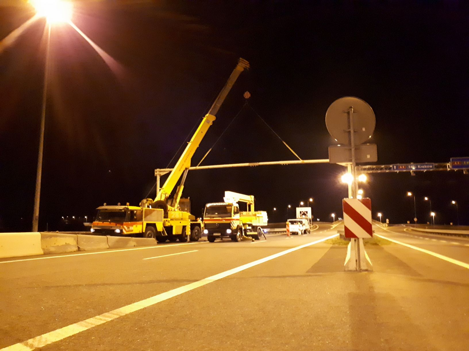 Autoprodukt Dźwigi transport specjalistyczny (2)